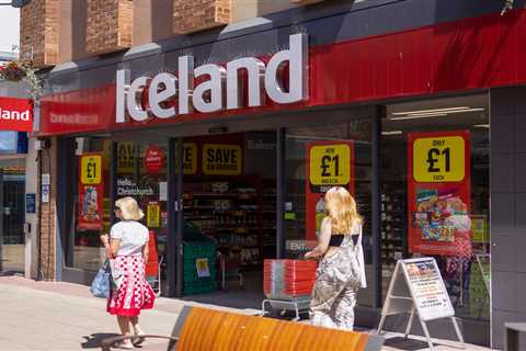 Supermarket makes major change to opening hours over Christmas