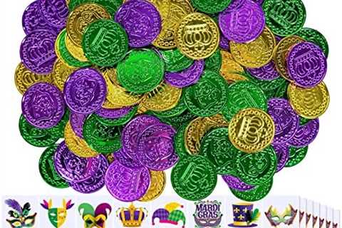 Winlyn 215 Pcs Mardi Gras Party Favors Supplies Purple Green Gold Mardi Gras Plastic Coins..