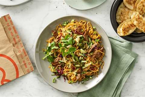 FREE Noodles & Company Bowl ($13 Value) for ANY Restaurant Employee from ANY Brand on 3/2