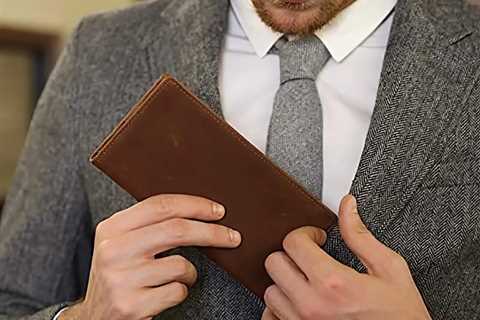 Men’s Leather Gifts - Full Guide