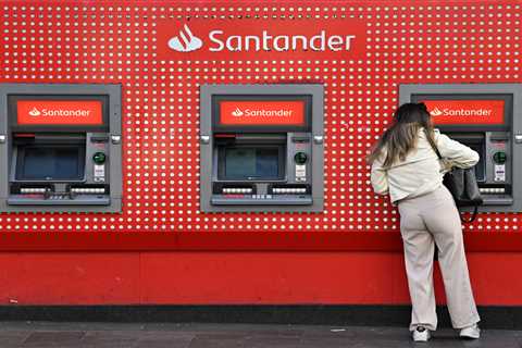 Santander's Text Alert Massacre: 14 Million Customers About to Lose Their Money Updates